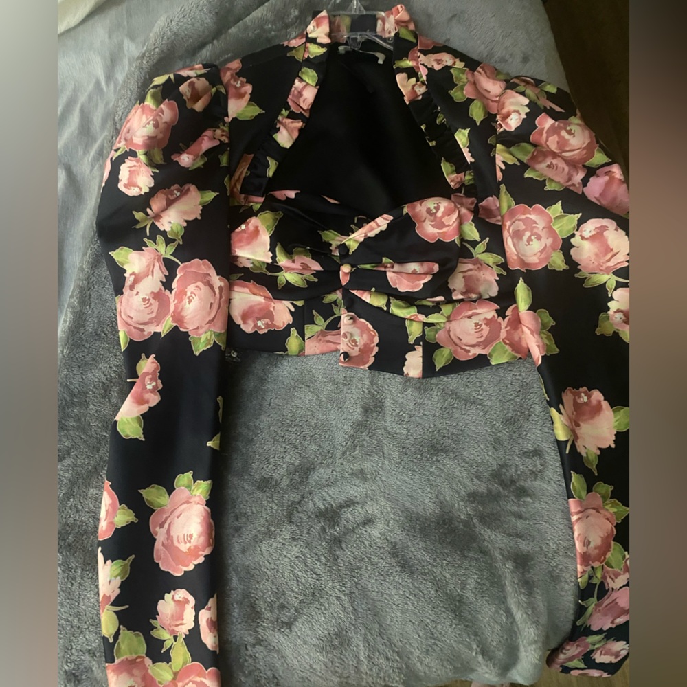 NWOT House of CB Floral Crop Top Blouse with Puffy Long Sleeves